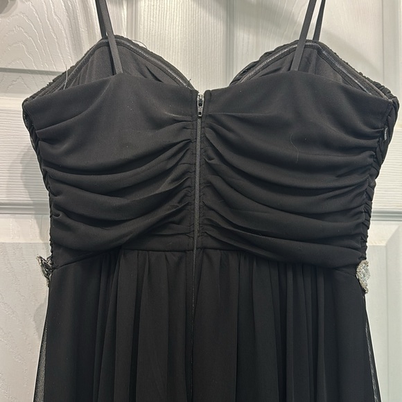 Strapless Black Gown - Picture 3 of 4